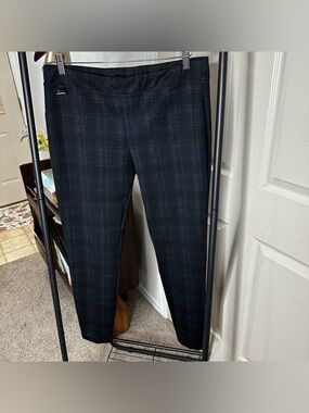 Zac & Rachel Navy Plaid Cropped Dress Pants 🛞